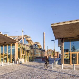 bâtiment biosourcé réhabilitation d'une hall ferroviaire Bazaar St So Lille isolation biosourcée fibres de bois et ouate de cellulose